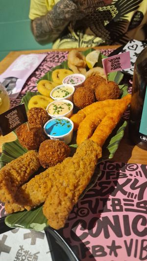 Sumo plate at Vegan Junk Food Bar - El Born in Barcelona