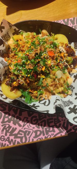 "No Bones" - BBQ 'ribs' on smiley chips at Vegan Junk Food Bar - El Born in Barcelona