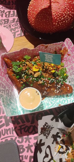 Sticky wings at Vegan Junk Food Bar - El Born in Barcelona