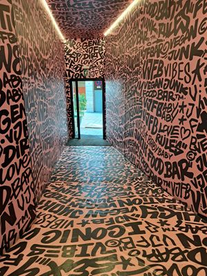 Eingang at Vegan Junk Food Bar - El Born in Barcelona