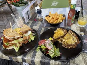 Vegan Chicken Toast at De Buurman in Heerenveen