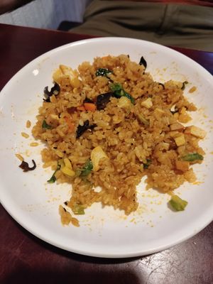 Curry fried rice at TiānXiāng SùShí Yuán 天香素食園 in Yuli