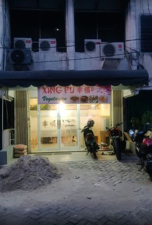 Outside (photo by Sastradirja Leonar) at Xing Fu in Jakarta