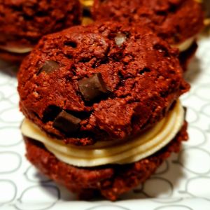 Red velvet sandwich at Laboratorio - Food. Drink. Green Cosmetics in Jesi