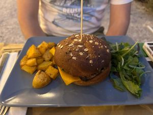 Burger Laura at Laboratorio - Food. Drink. Green Cosmetics in Jesi