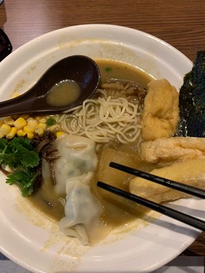 Sorry for bad photos! I was hungry 🤣 at Soulmate Ramen 素味謀麵 in Hong Kong Island