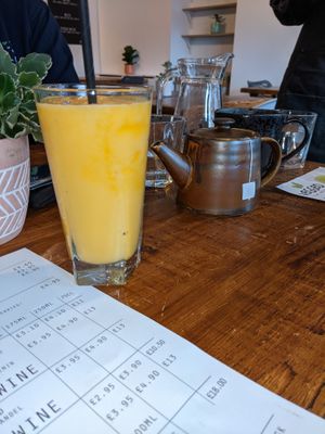 Passion fruit smoothie and green tea at Vegged in Chesterfield