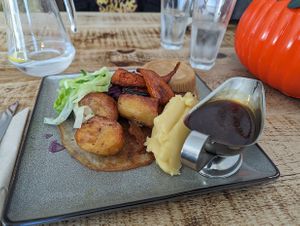 Sunday lunch with mushroom pie at Vegged in Chesterfield