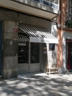 Local des de fora at AMMA Gelato in Barcelona