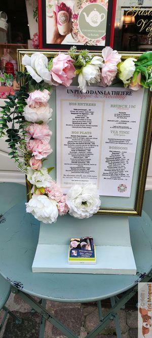 Menu at Un Piano dans la Théière in La Rochelle