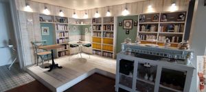 Book place at Un Piano dans la Théière in La Rochelle