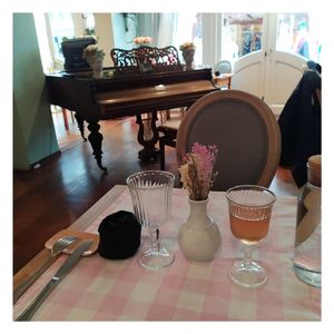 Un piano dans la Théière, la Rochelle at Un Piano dans la Théière in La Rochelle