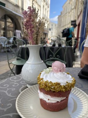 Yummie! at Un Piano dans la Théière in La Rochelle