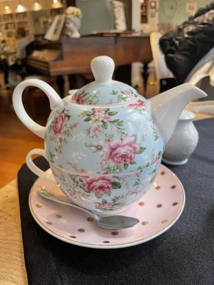   at Un Piano dans la Théière in La Rochelle