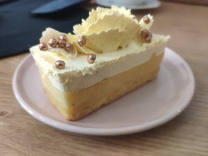 Lemon Curd at Un Piano dans la Théière in La Rochelle