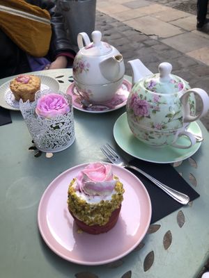 Blossom cake and almond strawberry cake with teas  at Un Piano dans la Théière in La Rochelle