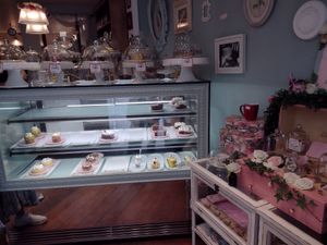 A jewel in the middle of France at Un Piano dans la Théière in La Rochelle