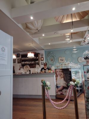  at Un Piano dans la Théière in La Rochelle