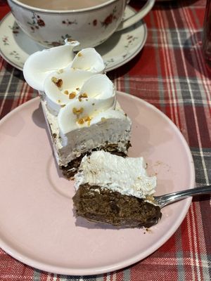   at Un Piano dans la Théière in La Rochelle