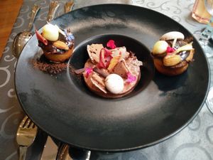 Dessert at Un Piano dans la Théière in La Rochelle