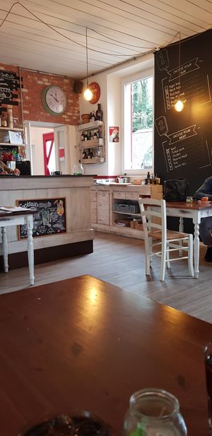 Schönes Ambiente at Osteria all'Orrido in Ponte Brolla