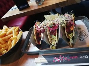 Chili sin Carne & Franse frietjes at Maggie Blue in Alphen Aan Den Rijn