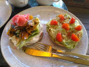 Vegan salmon and avocado bagel (50/50) at Beetschwester in Muenster