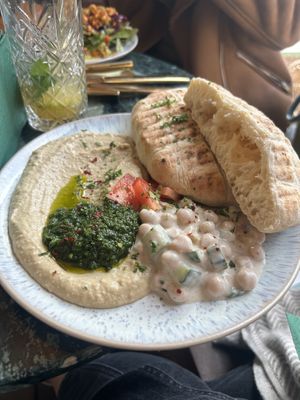 Tel aviv breakfast   at Beetschwester in Muenster