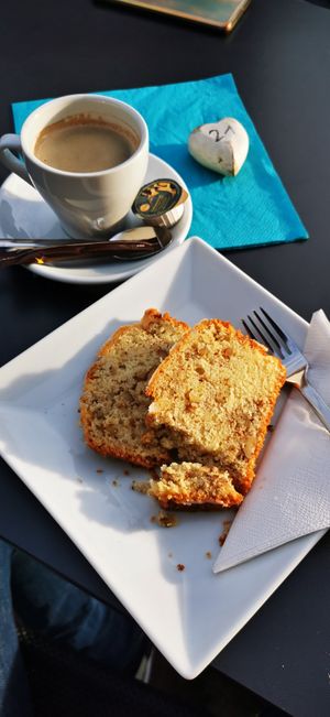 Walnuss - orange - kuchen at Kaffeetasse in Buehl