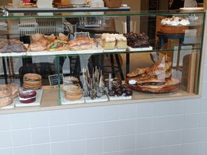 Exposicion at Debby's Good Veggie Food in Barcelona