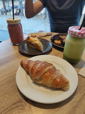 Batidos de fruta at Debby's Good Veggie Food in Barcelona