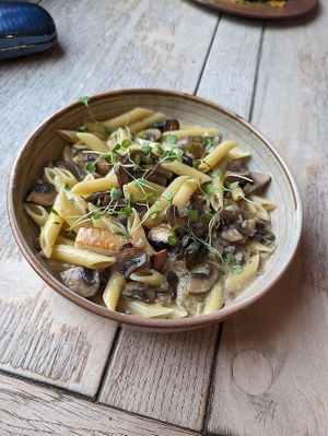 King Oyster & Chestnut Mushroom Penne
white wine cream sauce at The Punter in Oxford