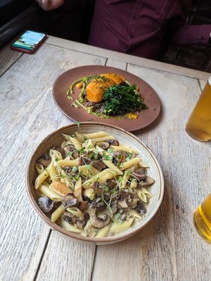 Vegan dishes at The Punter in Oxford