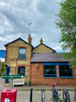 Exterior at The Punter in Oxford