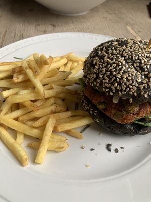 Jalapeño and bean burger  at The Punter in Oxford
