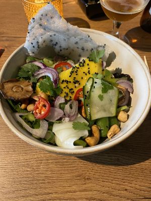 Vegan oosterse salade at Havenpaviljoen Wad Anderz in Schiermonnikoog
