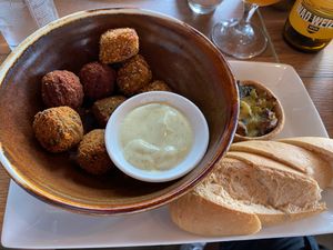 Vegan Borrelhap at Havenpaviljoen Wad Anderz in Schiermonnikoog
