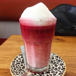 Beet Latte at Golden Temple Teehaus in Hamburg