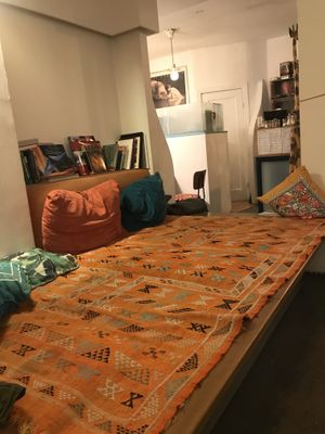 interior 3 - chill area at Golden Temple Teehaus in Hamburg