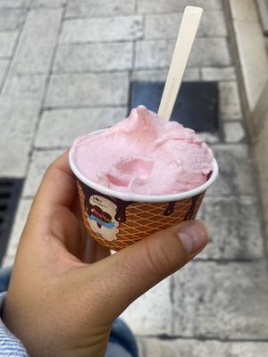 Peach-rose at Gelateria Emiliana in Split