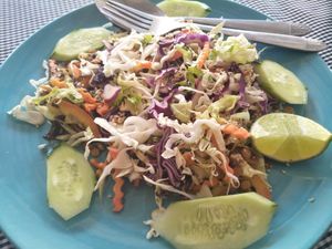 Myanmar salad at Two Sisters in Pai