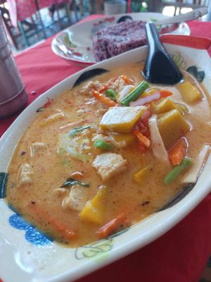 Pumpkin curry at Two Sisters in Pai