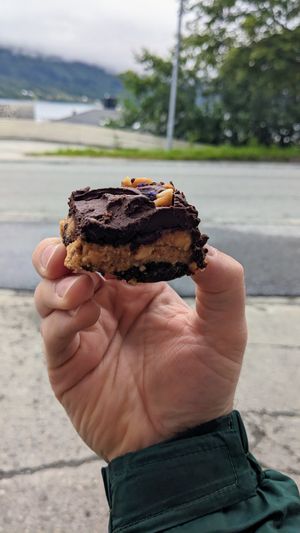 Vegan snickers brownie at Sødahlhuset in Aandalsnes