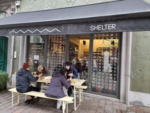 Front at Steamy Windows in Ghent