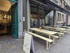Front at Steamy Windows in Ghent