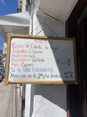 Menu del día sign   at Snack Vegetariano Dona Franca in Sucre