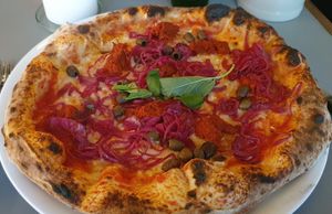 Hot Antonio at Tazzi Pizza in Hamburg