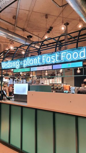 interior of location - view towards the counter #Veganuary at Vedang - green burger | Bikini in Berlin