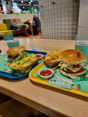  at Vedang - green burger | Bikini in Berlin