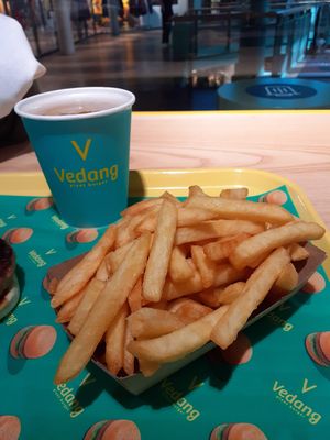  at Vedang - green burger | Bikini in Berlin